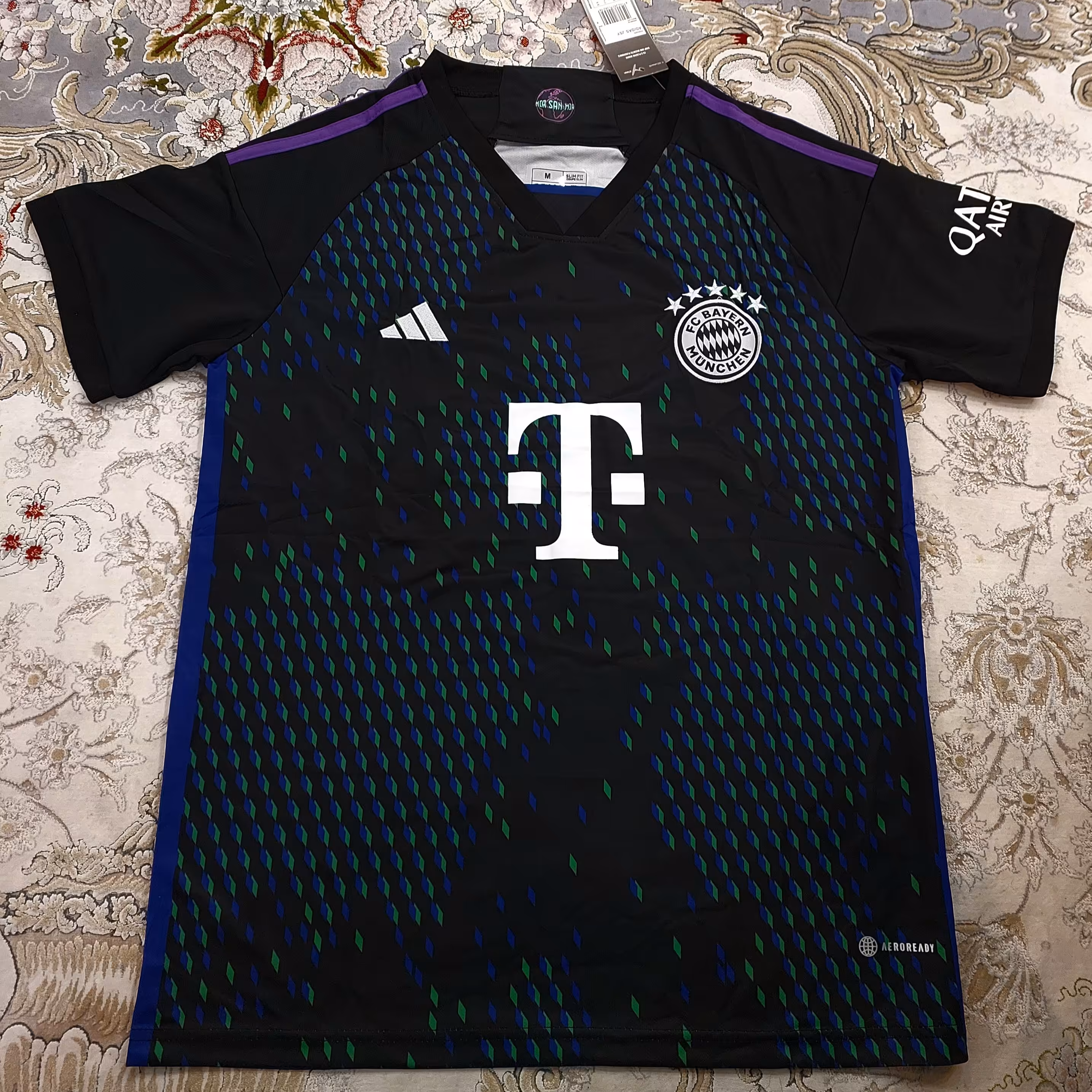 کیت هواداری تیشرت باشورت باشگاهی و ملی تیم بایرن مونیخ آلمان مشکی سبز بنفش پلیری2023 2024 