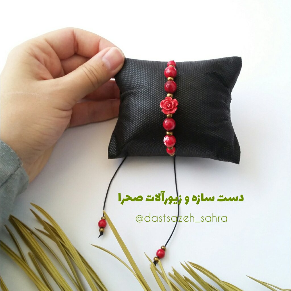 دستبند سنگ عقیق سرخ و گل