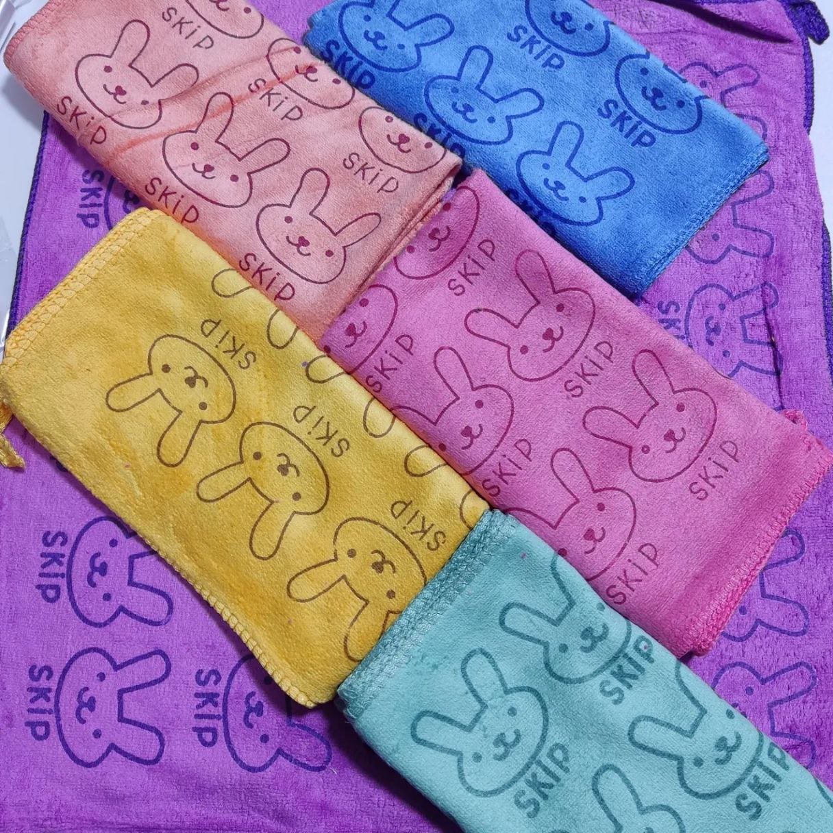 پک 6 تایی دستمال حوله نانوعروسکی وطرح دار 40در40جذب اب زیاد نرم لطیف مناسب نظافت ودستمال ارسال رایگان