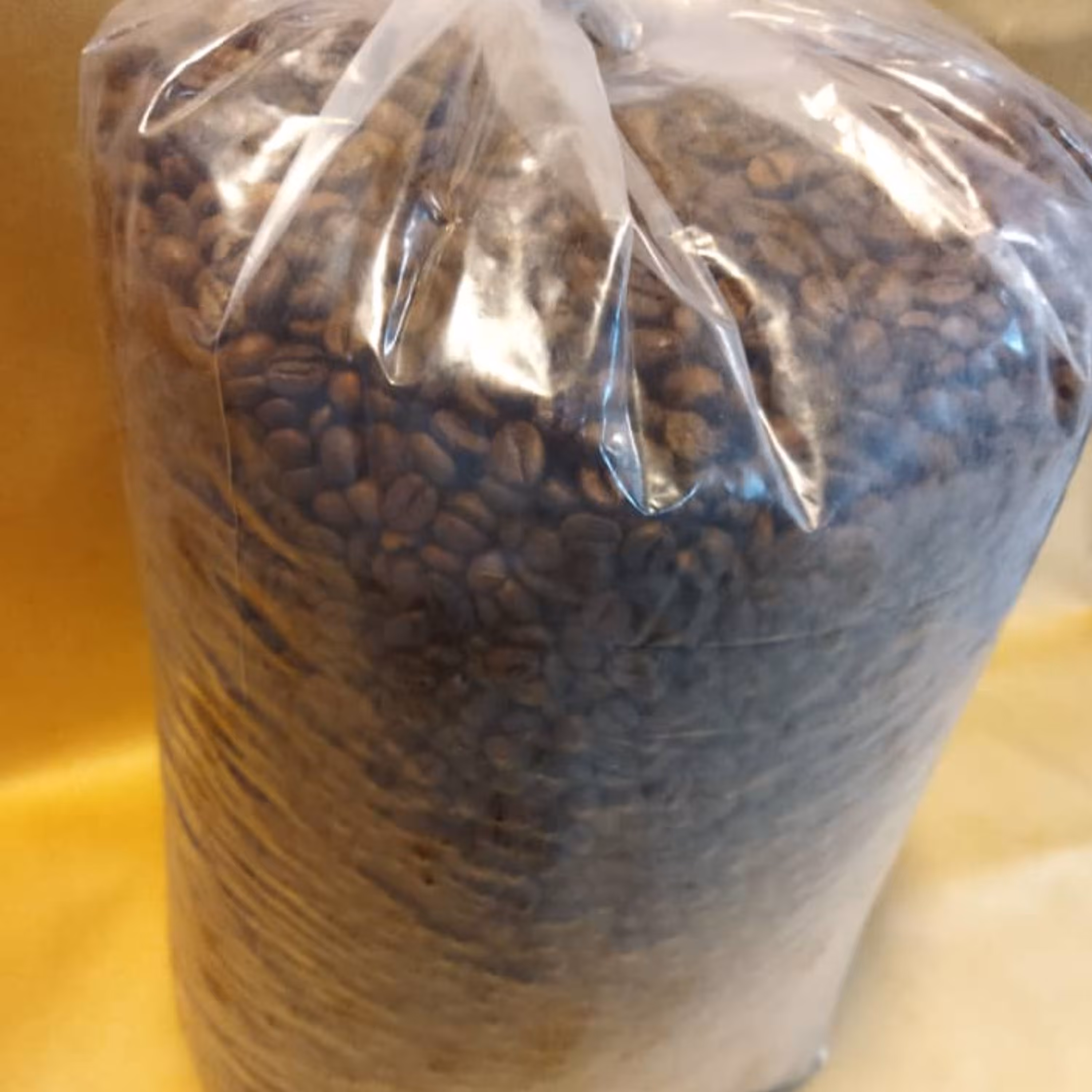 دانه قهوه مدیوم ویتنام مدیوم عمده 5کیلو