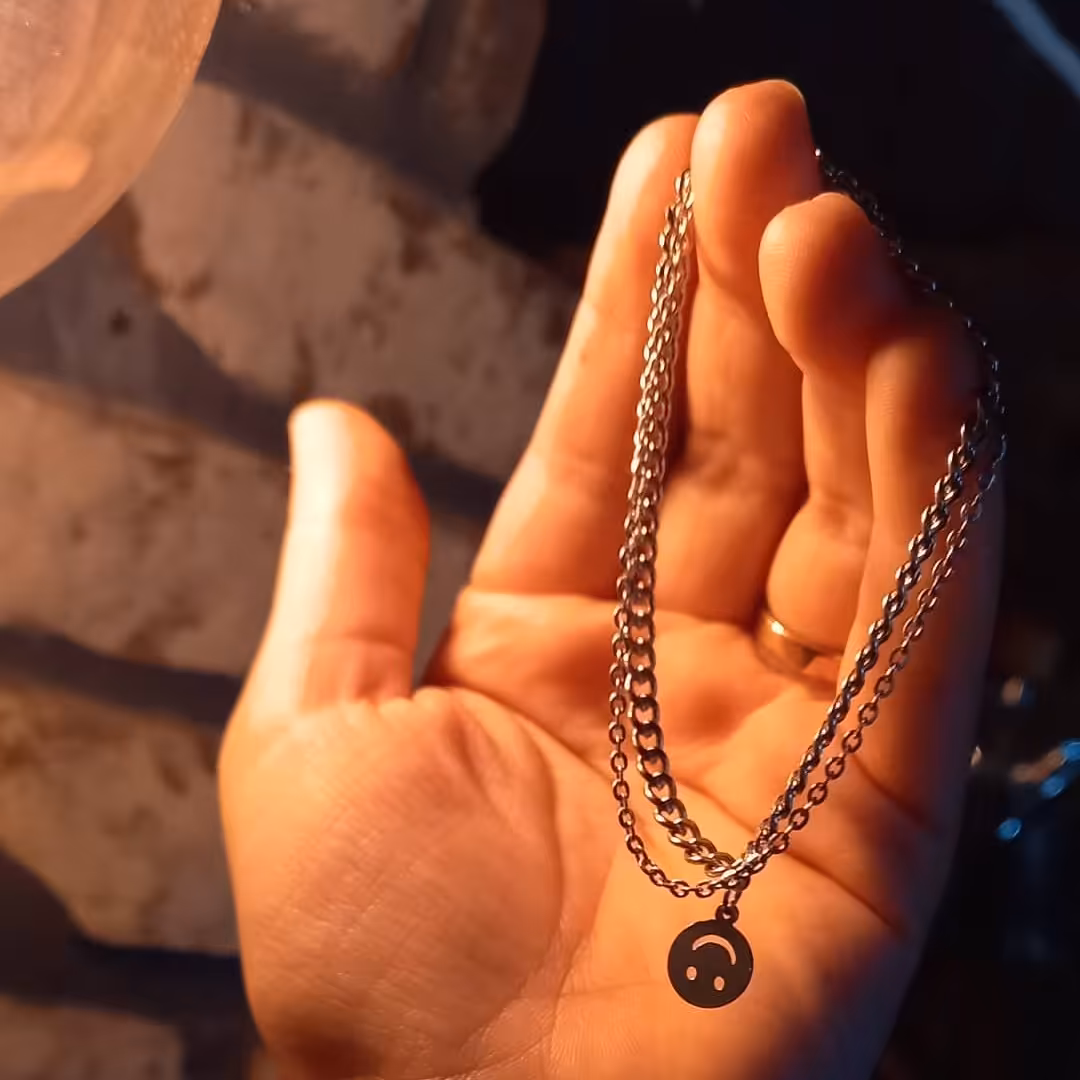 دستبند دولاین کارتیر نقره ای  رنگ ثابت