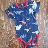 بلوز زیردکمه طرح دایناسور carters سایز 3و 6 ماه