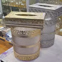 سطل دستمال طلایی و سیلور طرحدار  گل برجسته ساخت ایران با کیفیت فقط رنگ طلایی