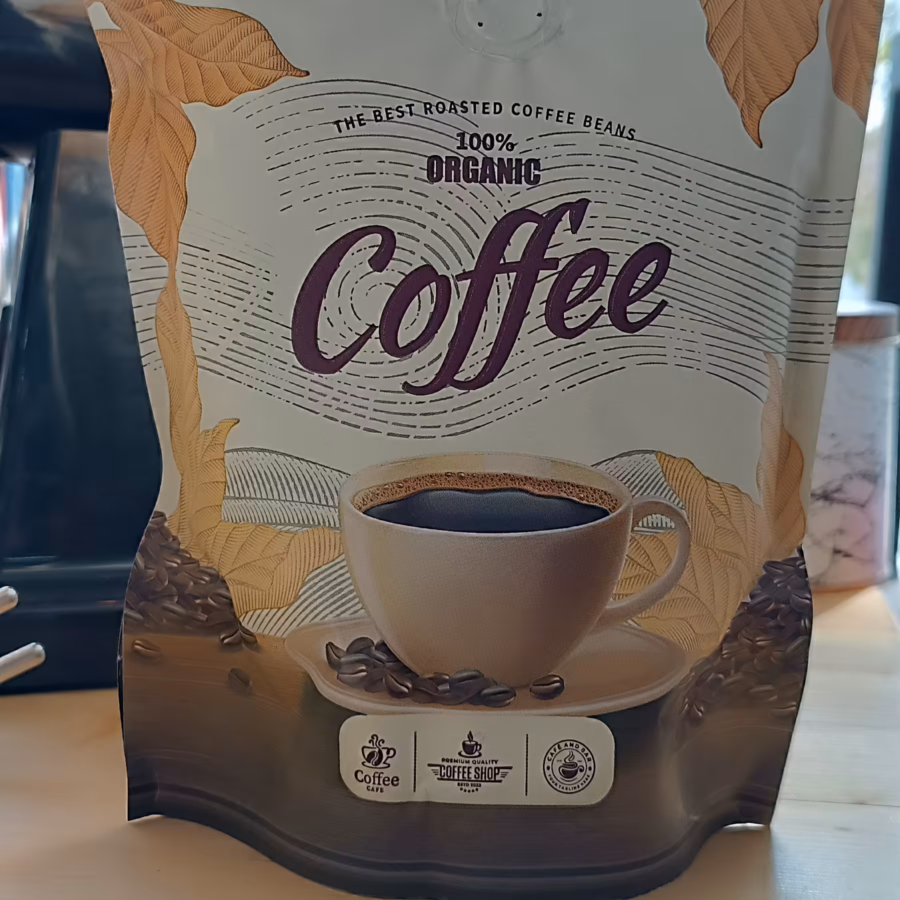 قهوه بلک روژه پودری با میکس 70 درصد ربوستا و 30 درصد عربیکا رست دارک و بسته 300 گرمی. 