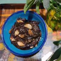 ترشی سیر و خرما خانگی سیاره مزه در بسته های یک کیلویی