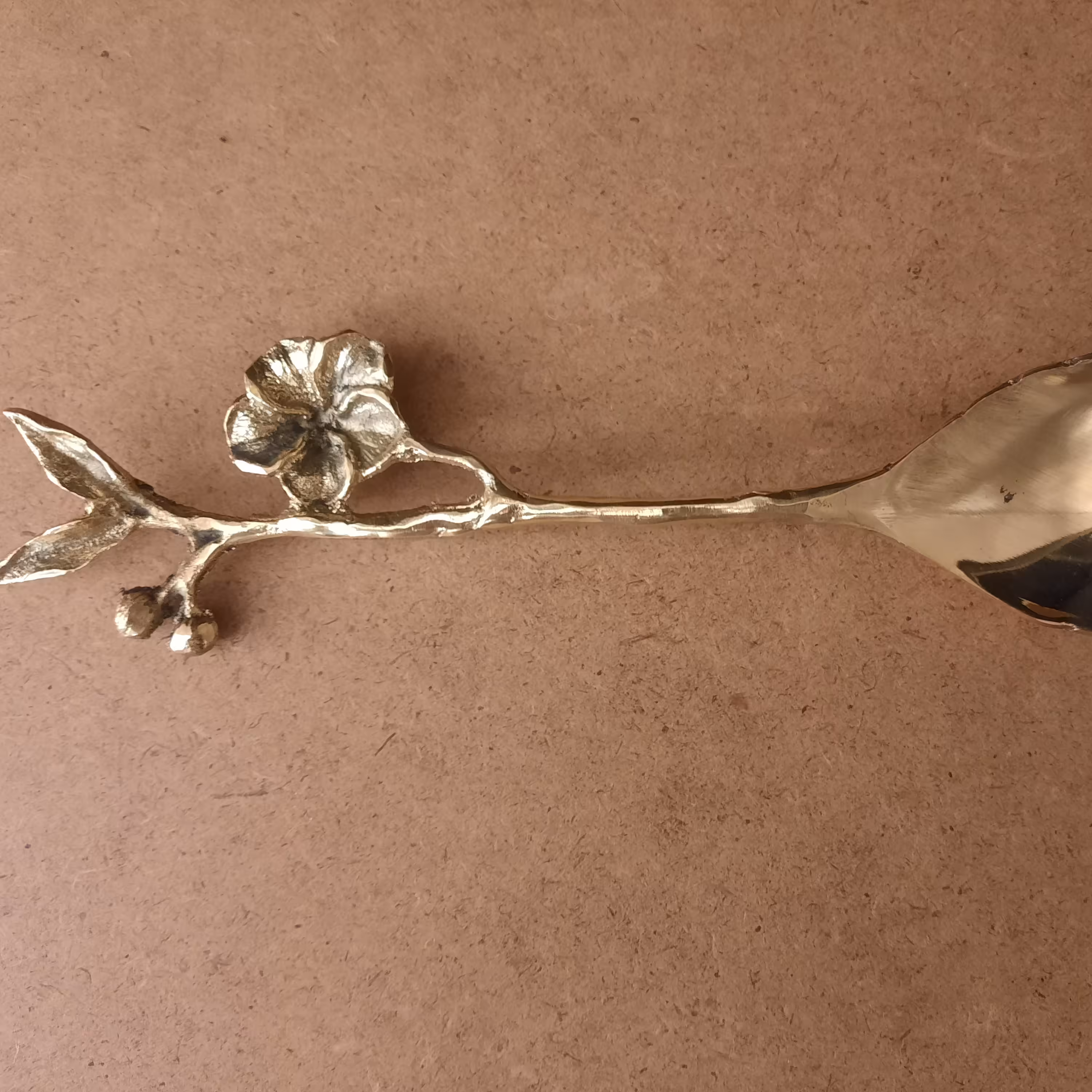 قاشق آجیل خوری برنزی مدل دسته گل