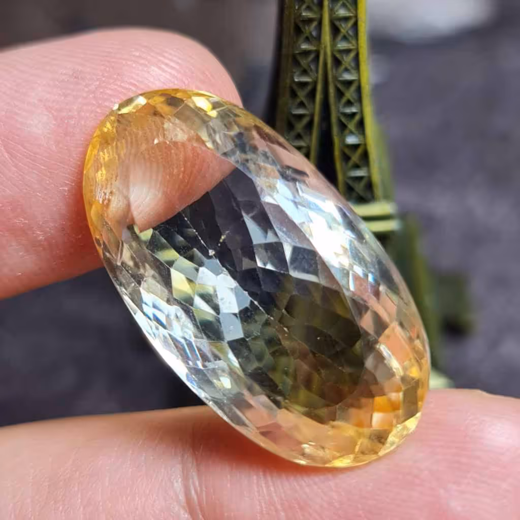 نگین فوق العاده زیبا و خوش رنگ سیترین اصل معدنی با وزن 36 قیراط 
کد 26203