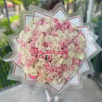 دسته گل رز سفید و صورتی