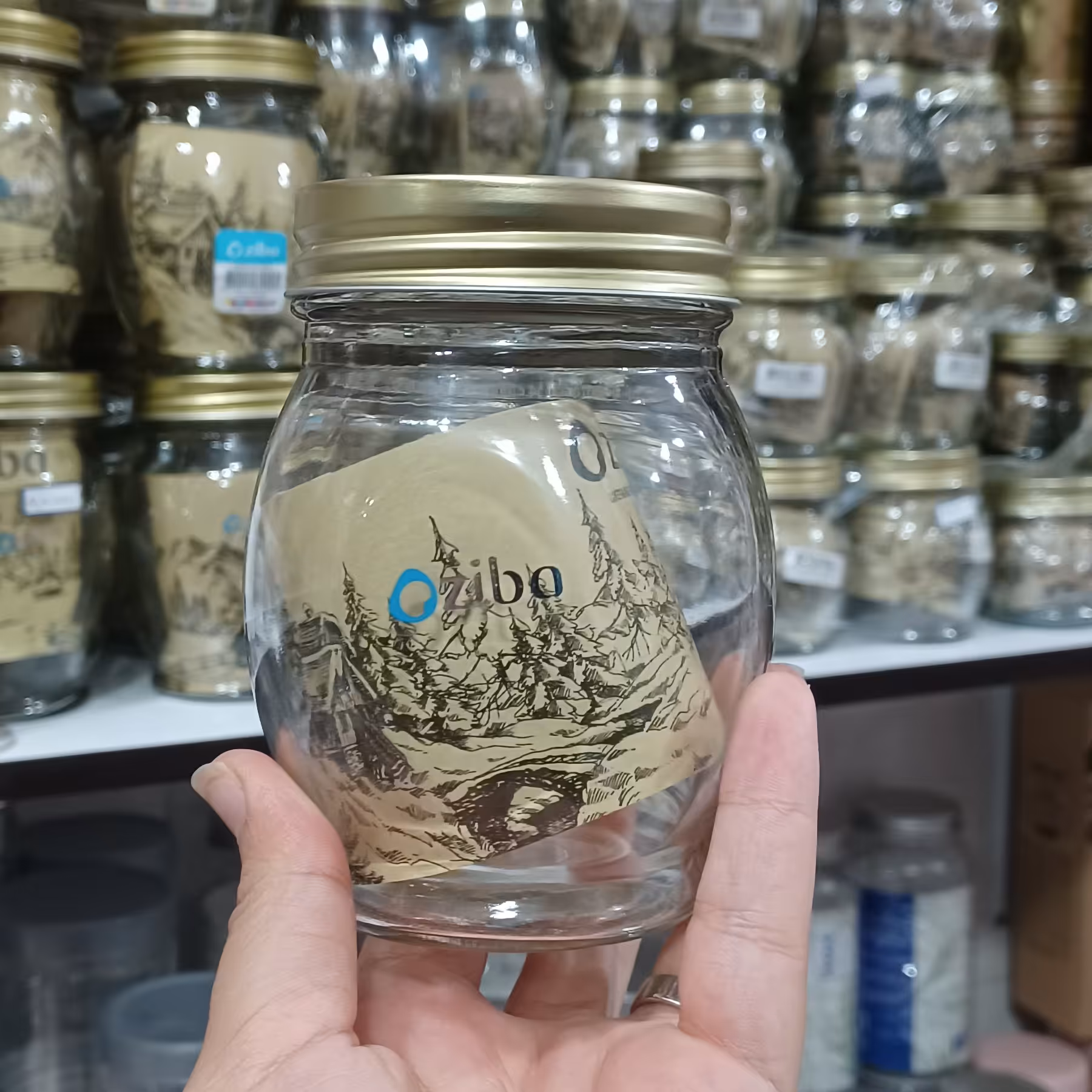 جا حبوباتی شیشه ای بانکه  درب فلزی طلایی سایز2 برند زیبا سازان