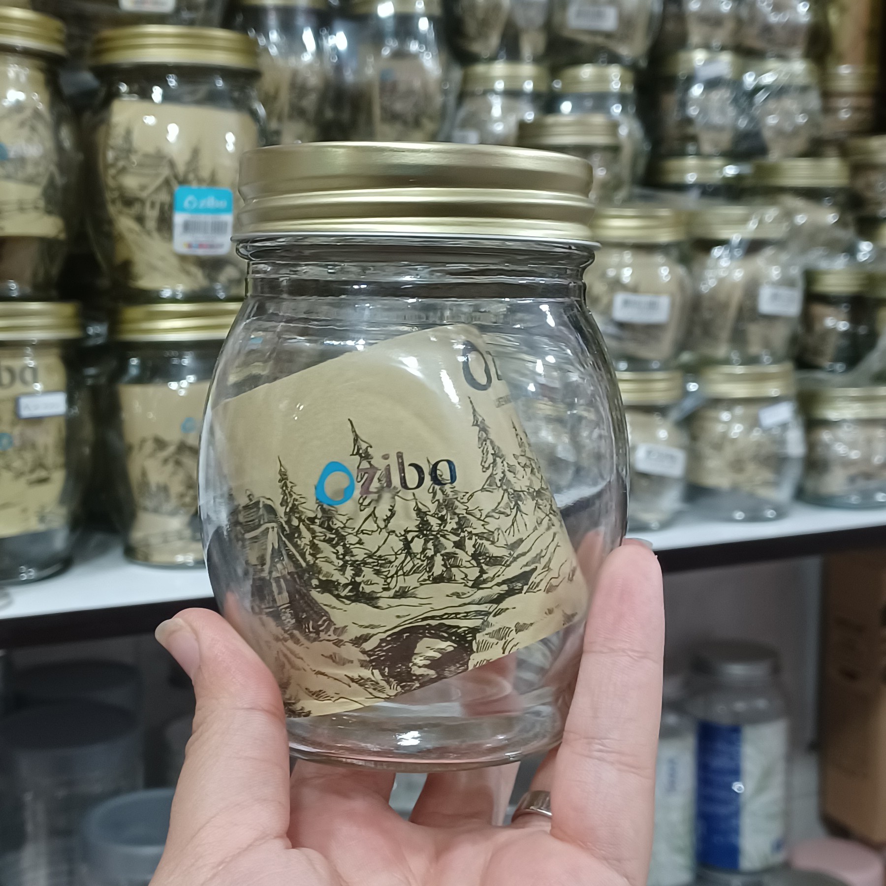 جا حبوباتی شیشه ای بانکه  درب فلزی طلایی سایز2 برند زیبا سازان