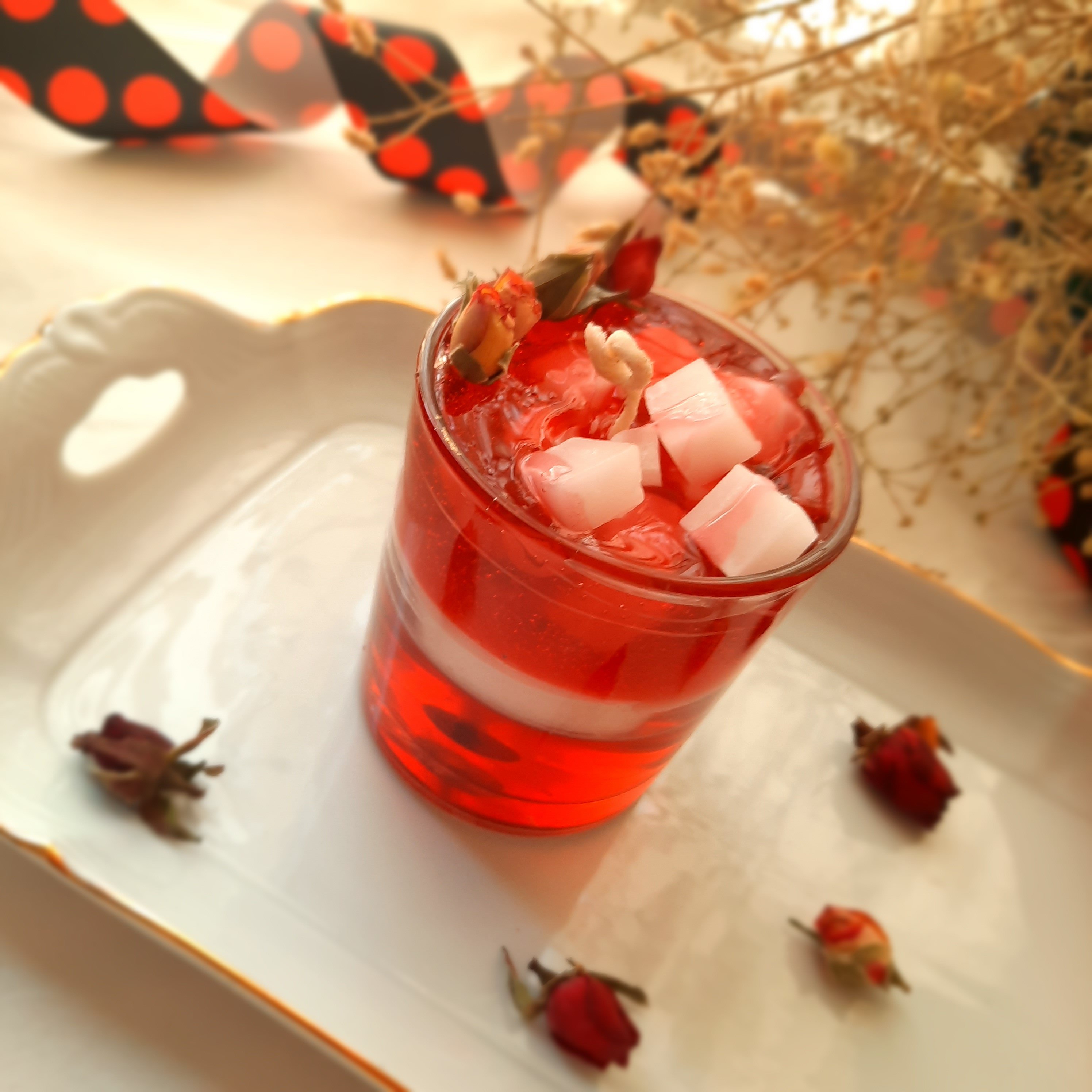 شمع  مدل شربتی قرمز