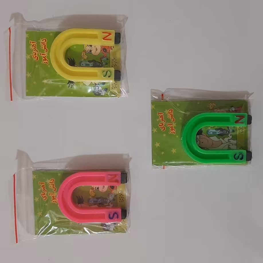 آهنربای دانش آموزی نعلی شکل  در 3 رنگ