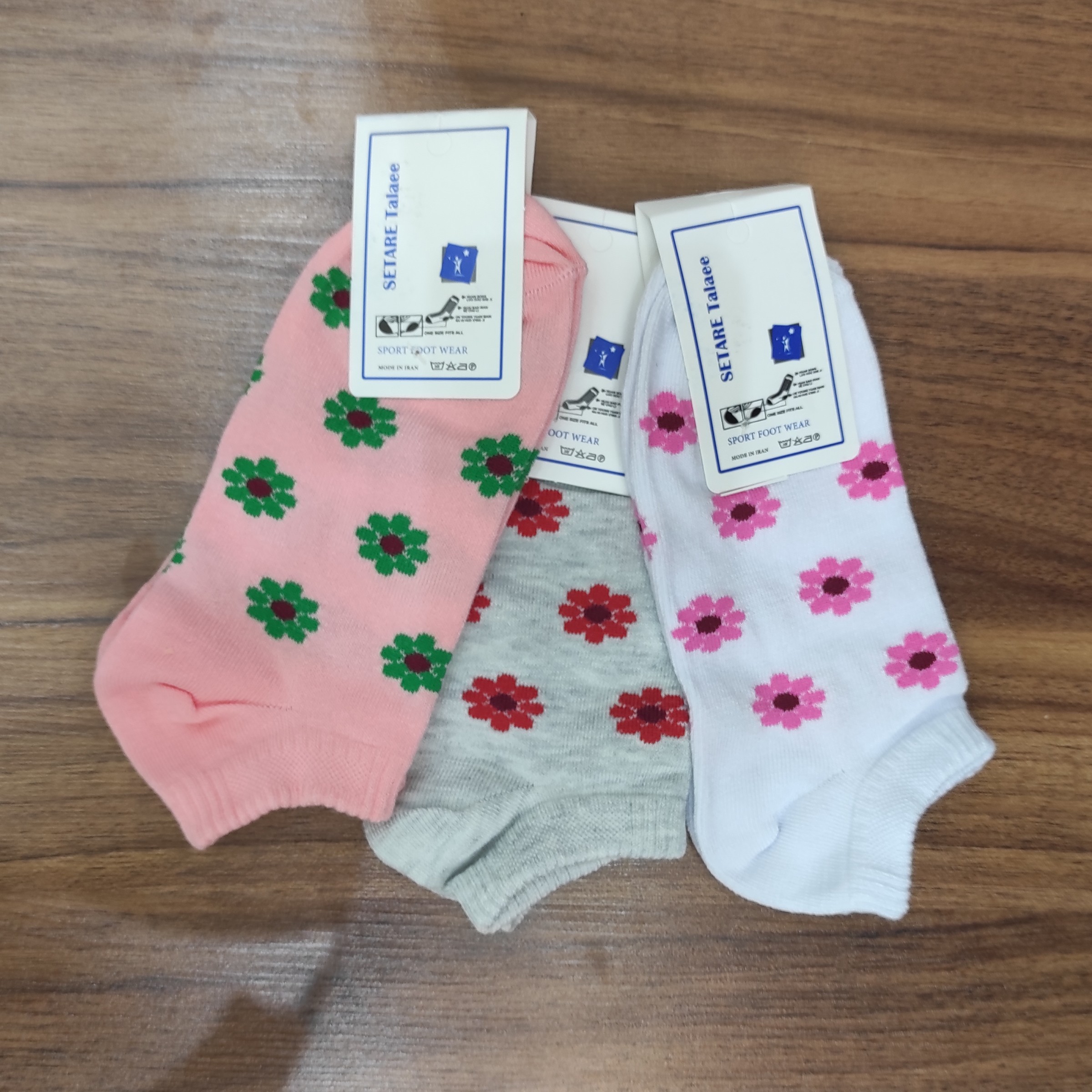 جوراب طرح گل