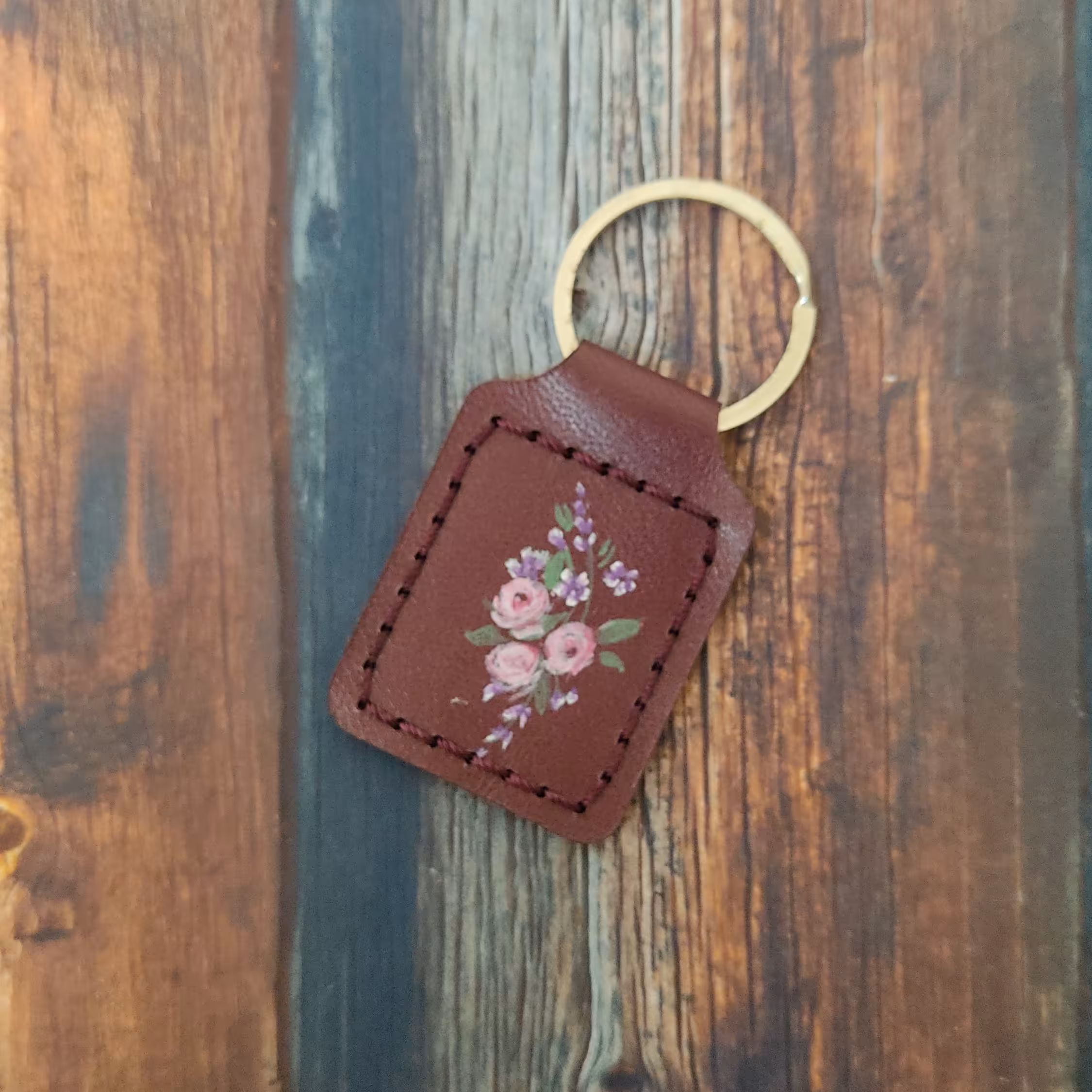 جاسوییچی چرم دست دوز نقاشی شده 