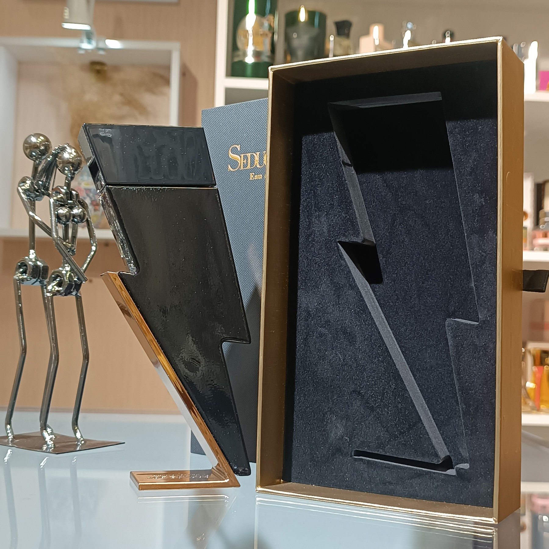 عطر ادکلن مردانه سدیوس (Seduce) مدل بلک بوی (BLACK BOY) رایحه کرید اونتوس حجم 100 میل