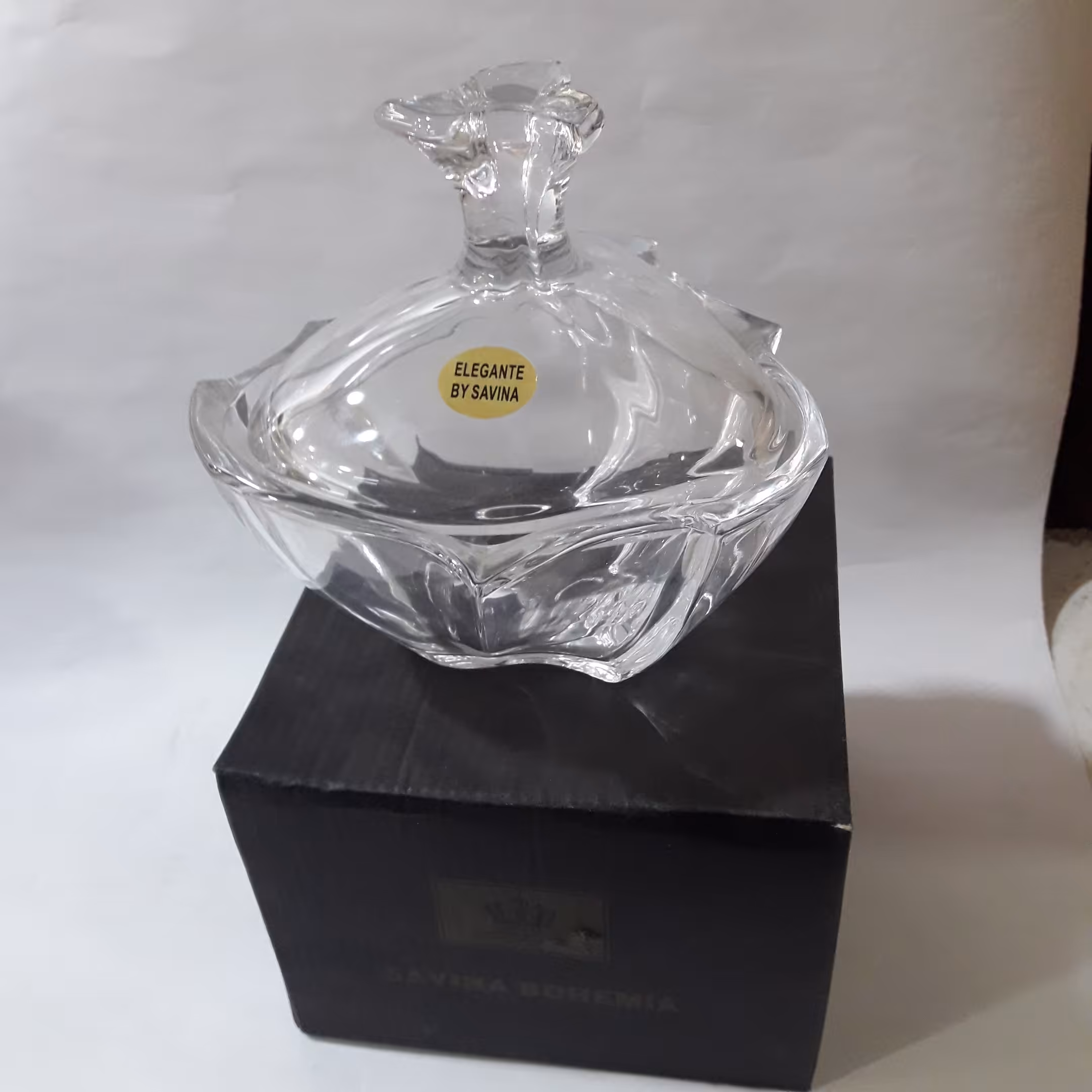 شکلات خوری دردار بلور