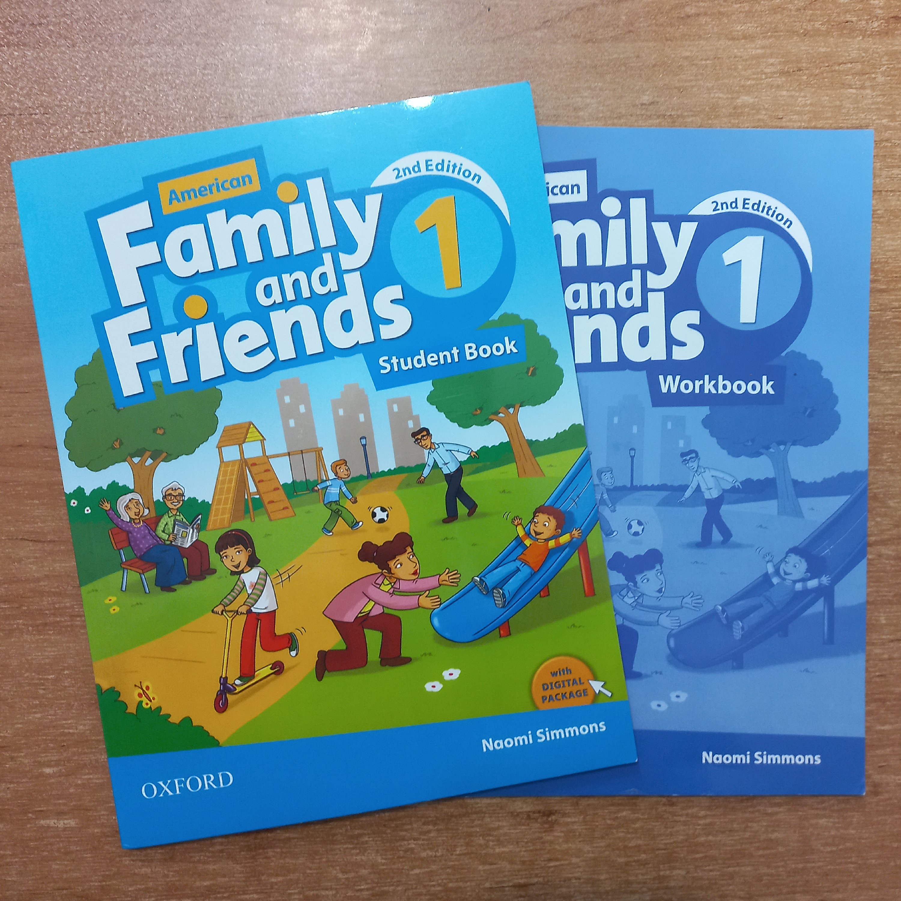 کتاب زبان فمیلی فرندز American Family and Friends 1 به همراه کتاب کار