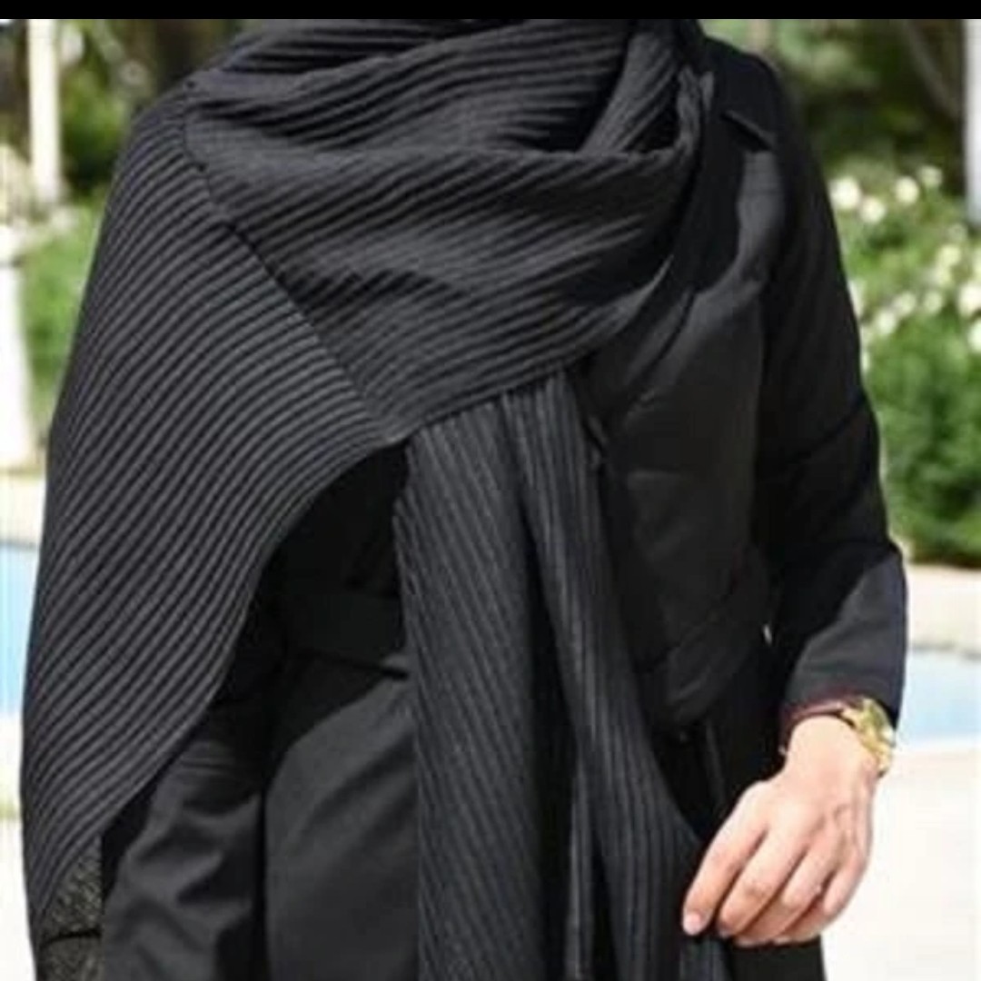 شال مشکی نخی پلیسه