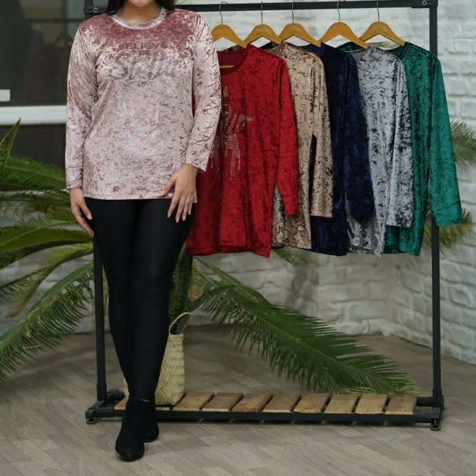 بلوز زنانه مخمل خارجی جنس کیفیت عالی فری سایز فول کشه  از سایز 40 تاسایز 48 میخوره به راحتی  رنگبندی مختلف ارسال رایگان