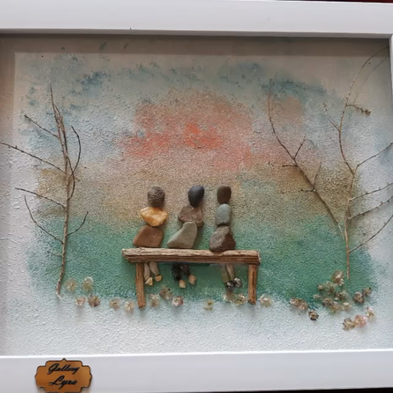 تابلو سنگ-نقاشی "نیمکت". انرژی مثبت سنگ‌ها را به خانه خود ببرید. ابعاد 23 در 28