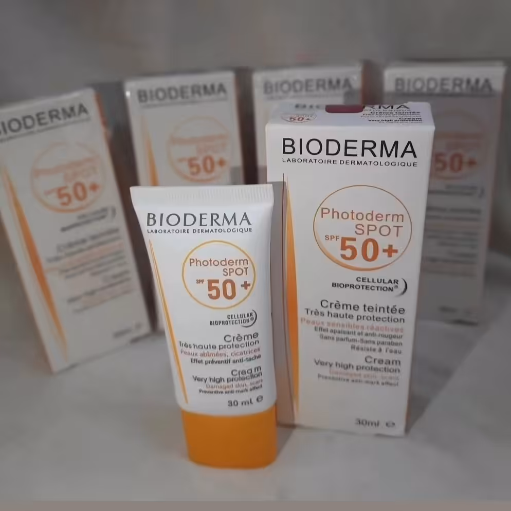 کرم ضدآفتاب  بی رنگ بیودرما