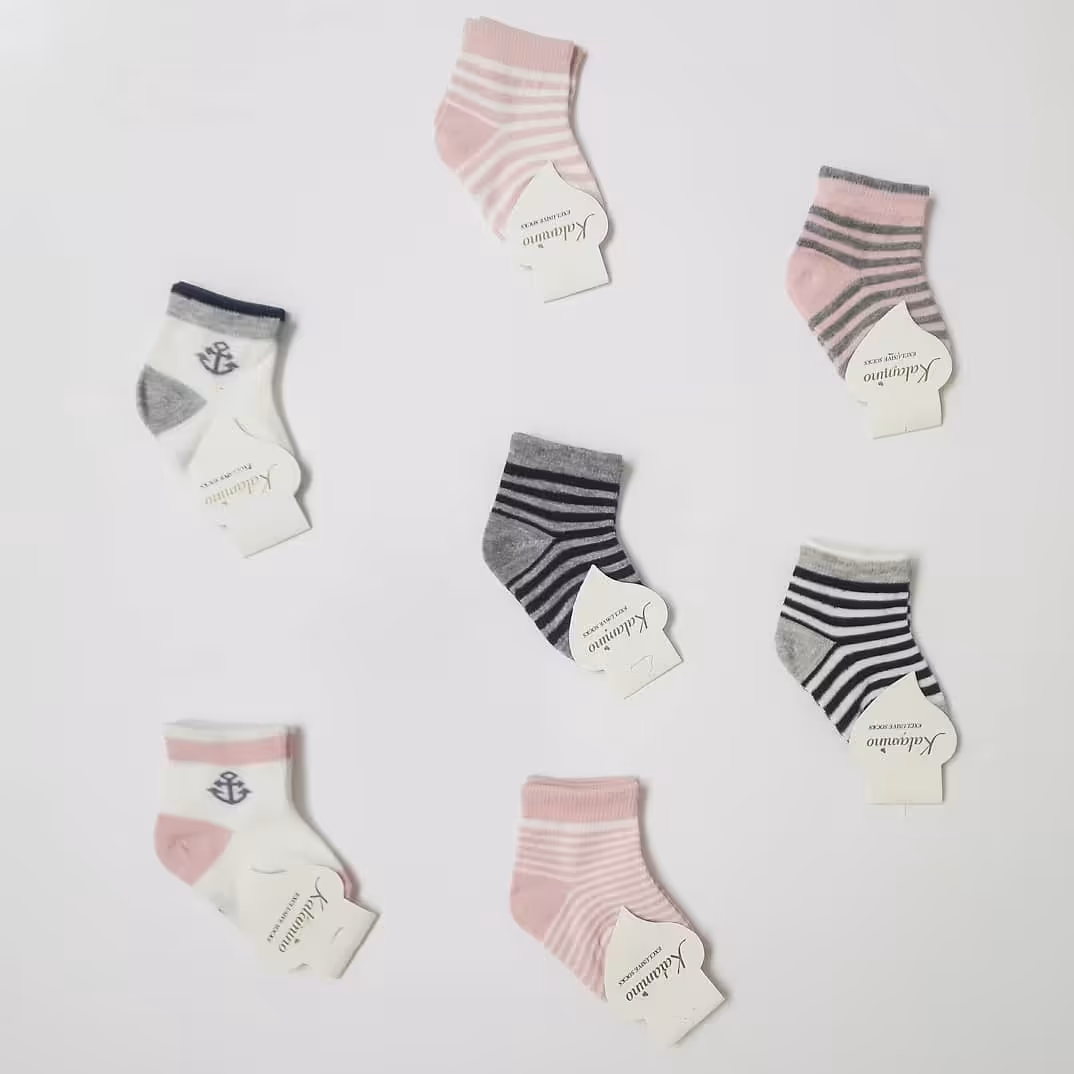 جوراب نوزادی