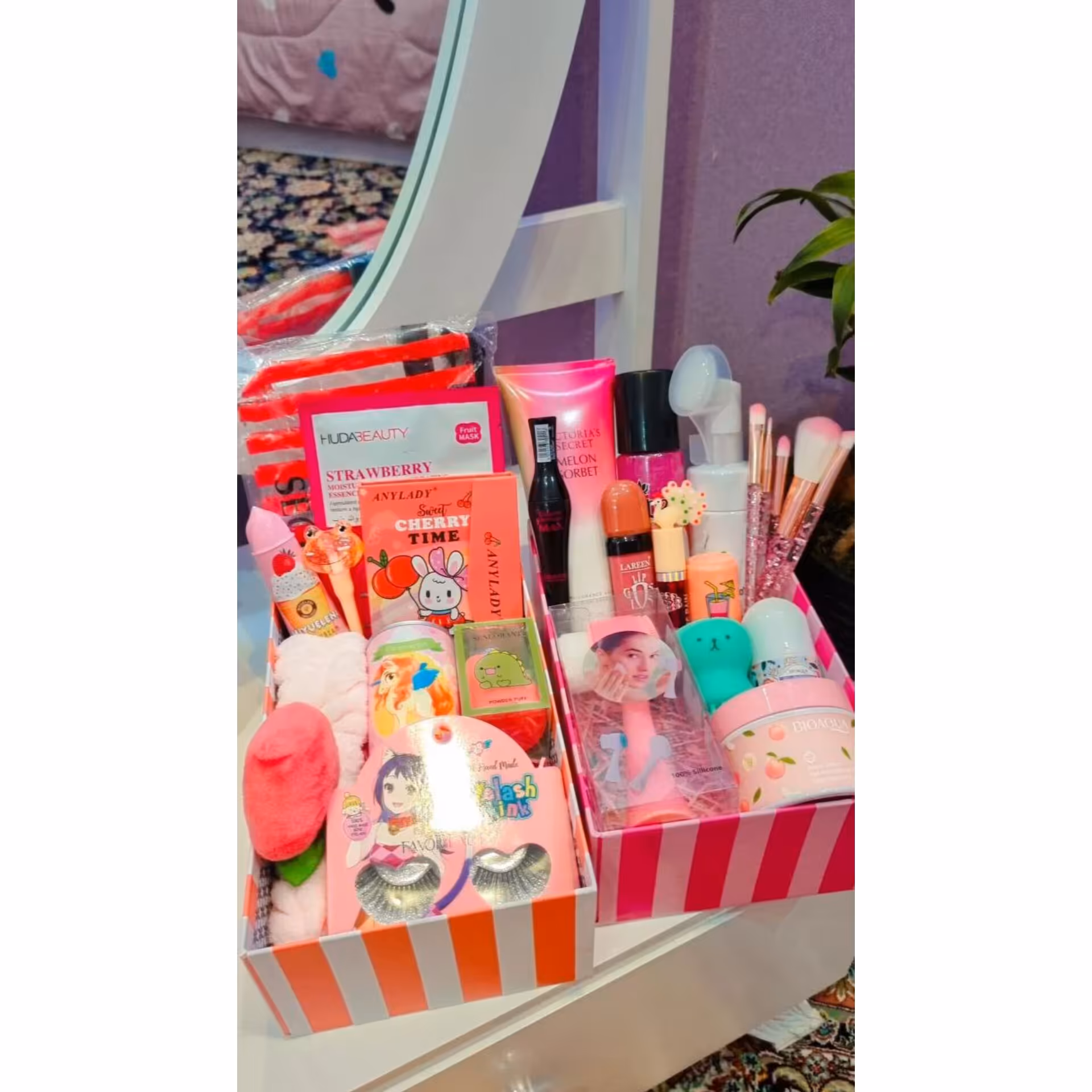 پک هدیه آرایشی باکس آرایشی باکس هدیه پک آرایشی کادویی 