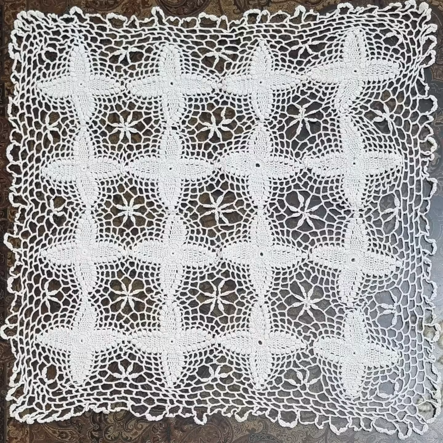 قلاب بافی جنس ابریشم در ابعاد 44در44