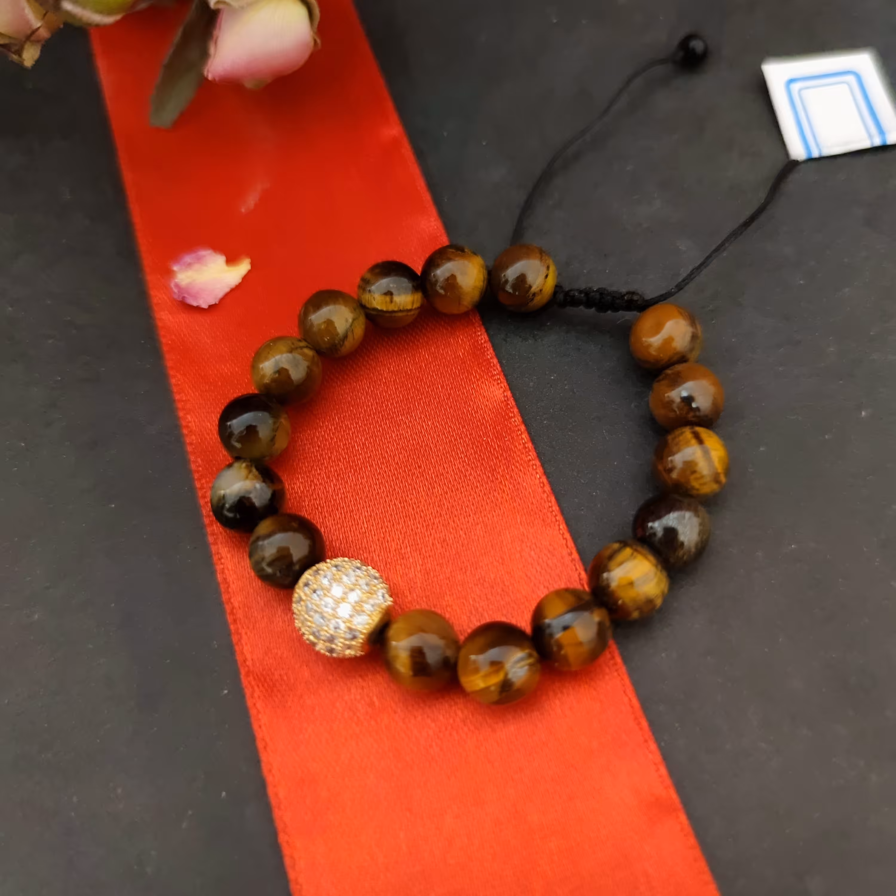 دستبند اسپورت چشم ببر به همراه گوی سوارسکی 