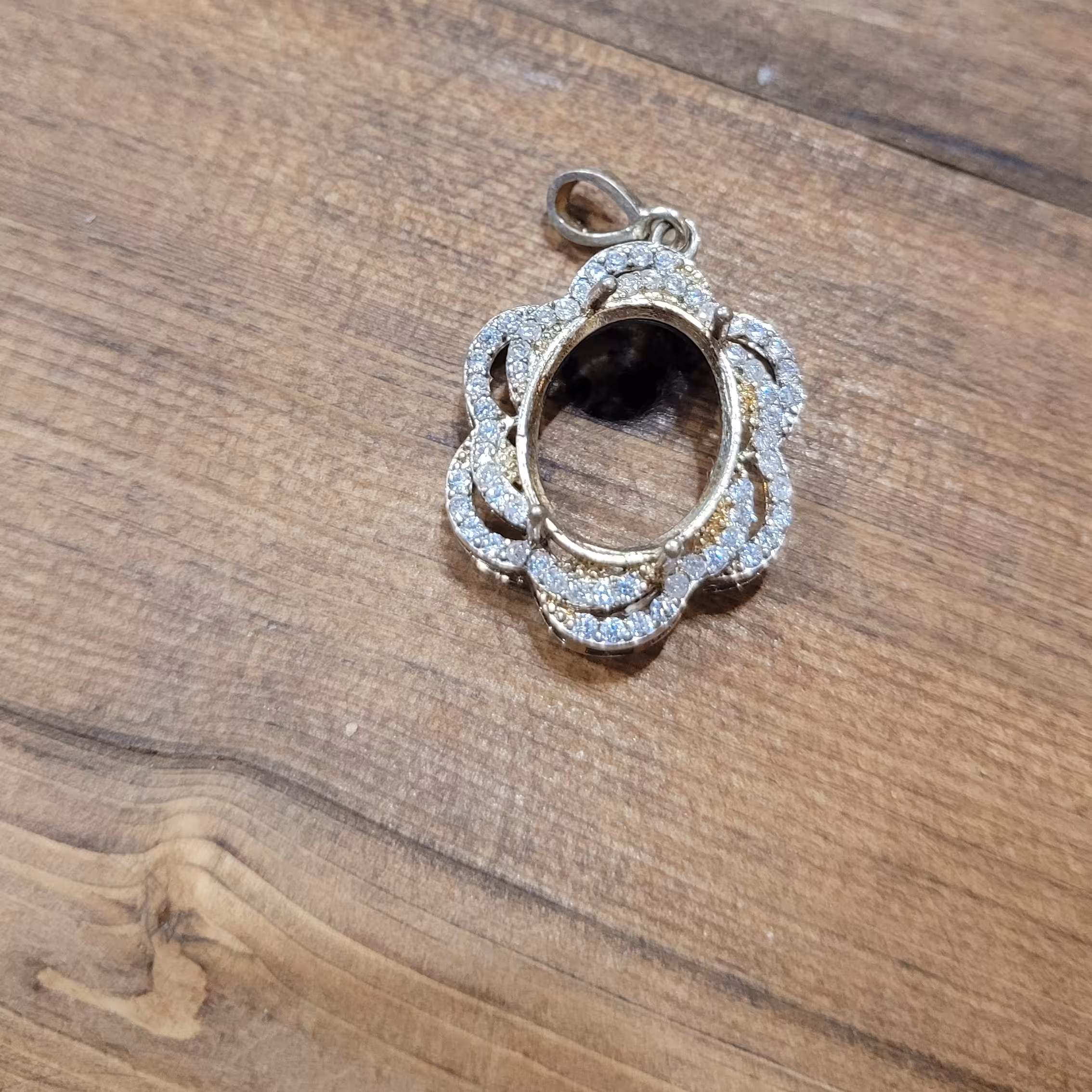 تو گردنی خام نقره بدون سنگ 