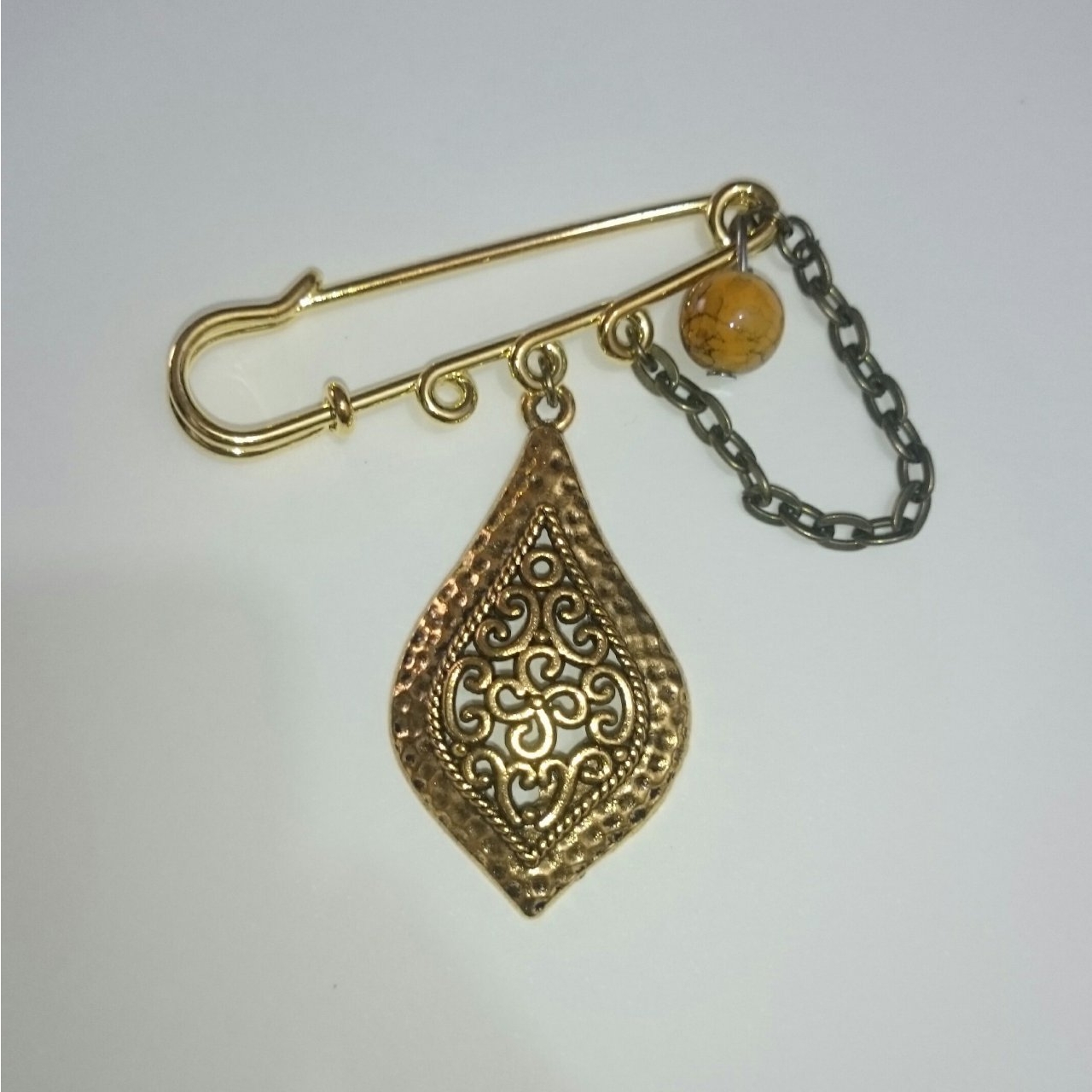 سنجاق سینه اسکاتلندی طلایی طرح سنتی