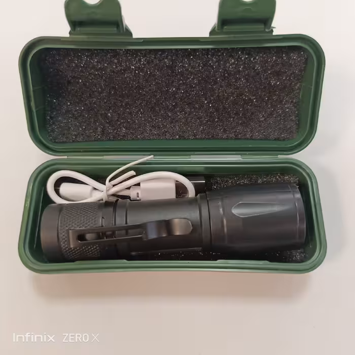 چراغ قوه انگشتی کوچک جنس خوب قابلیت تغییر شکل در نوردهی