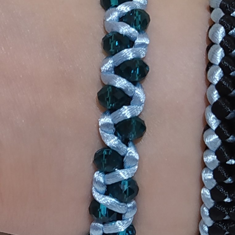 دستبند دستساز یاس مدل مهروماه