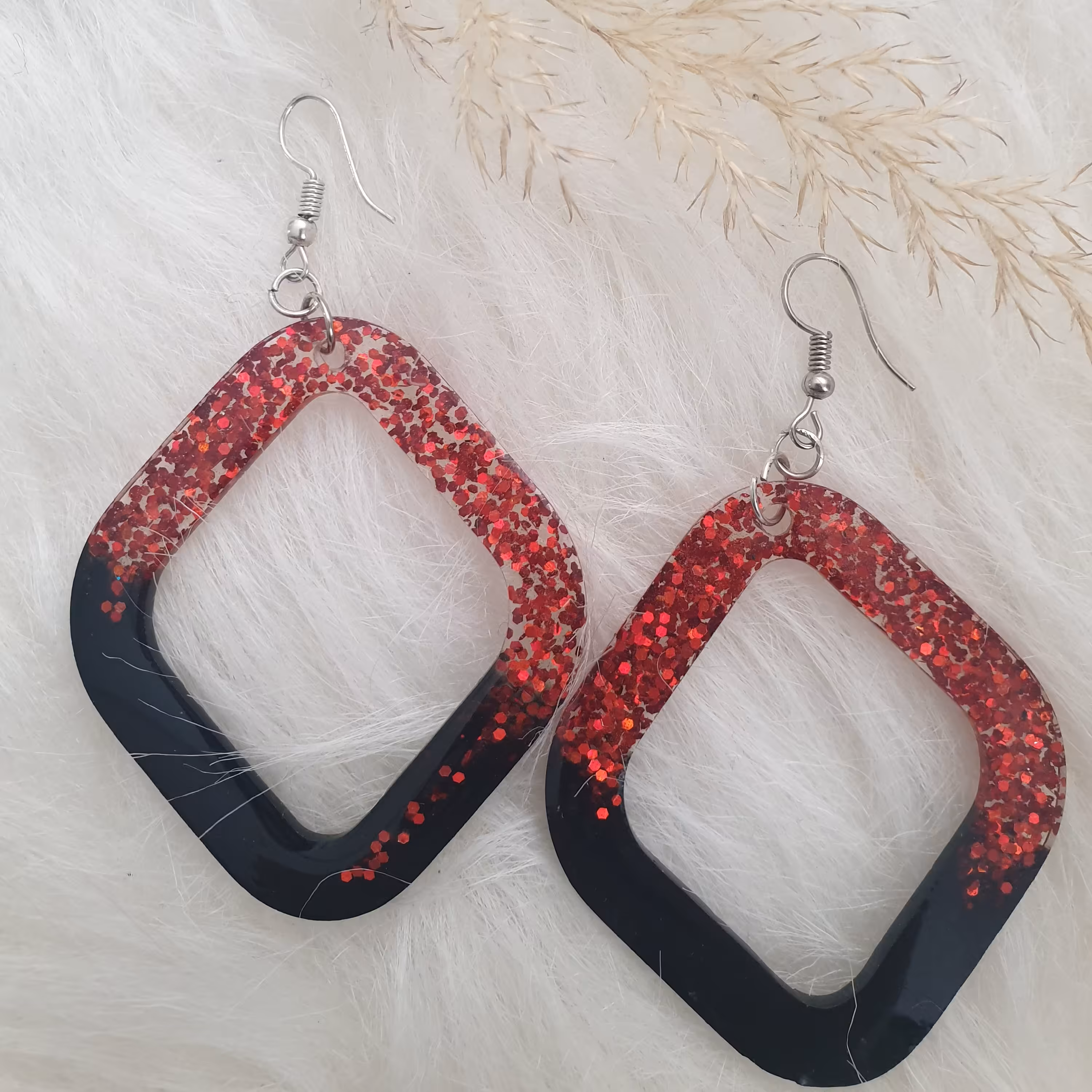 گوشواره رزینی بزرگ