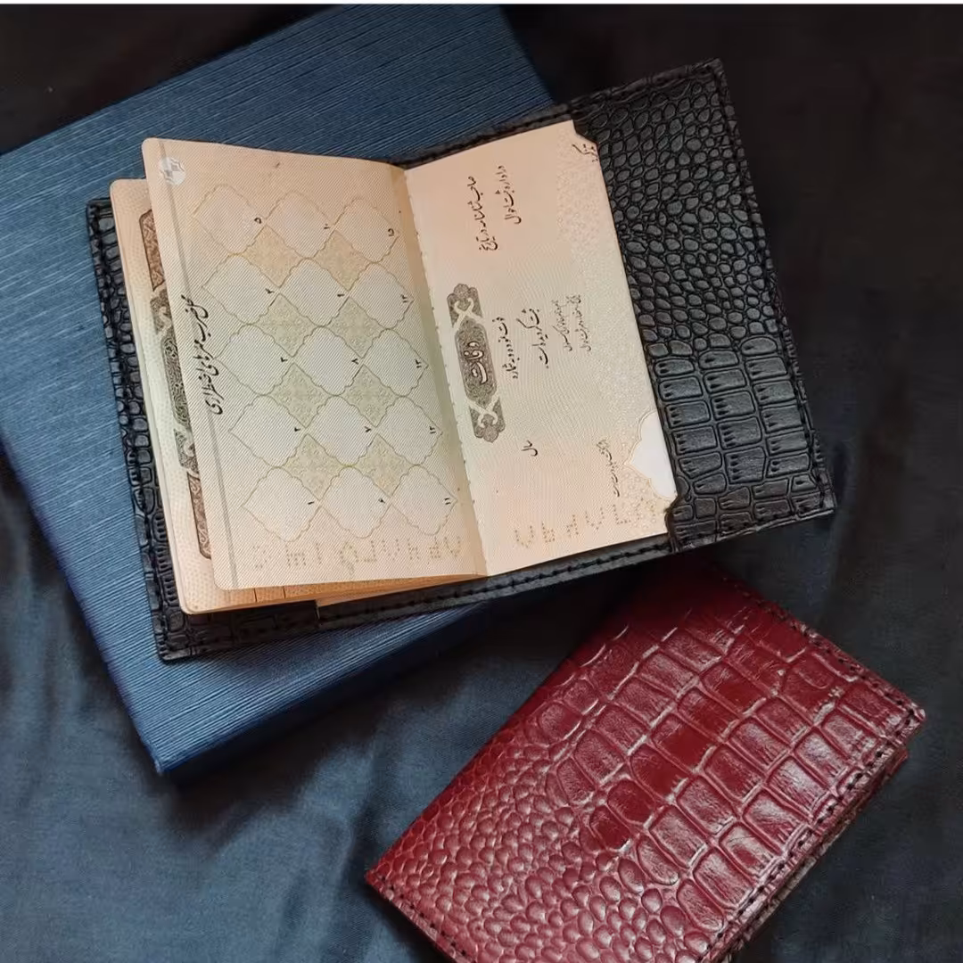 جلد شناسنامه چرم