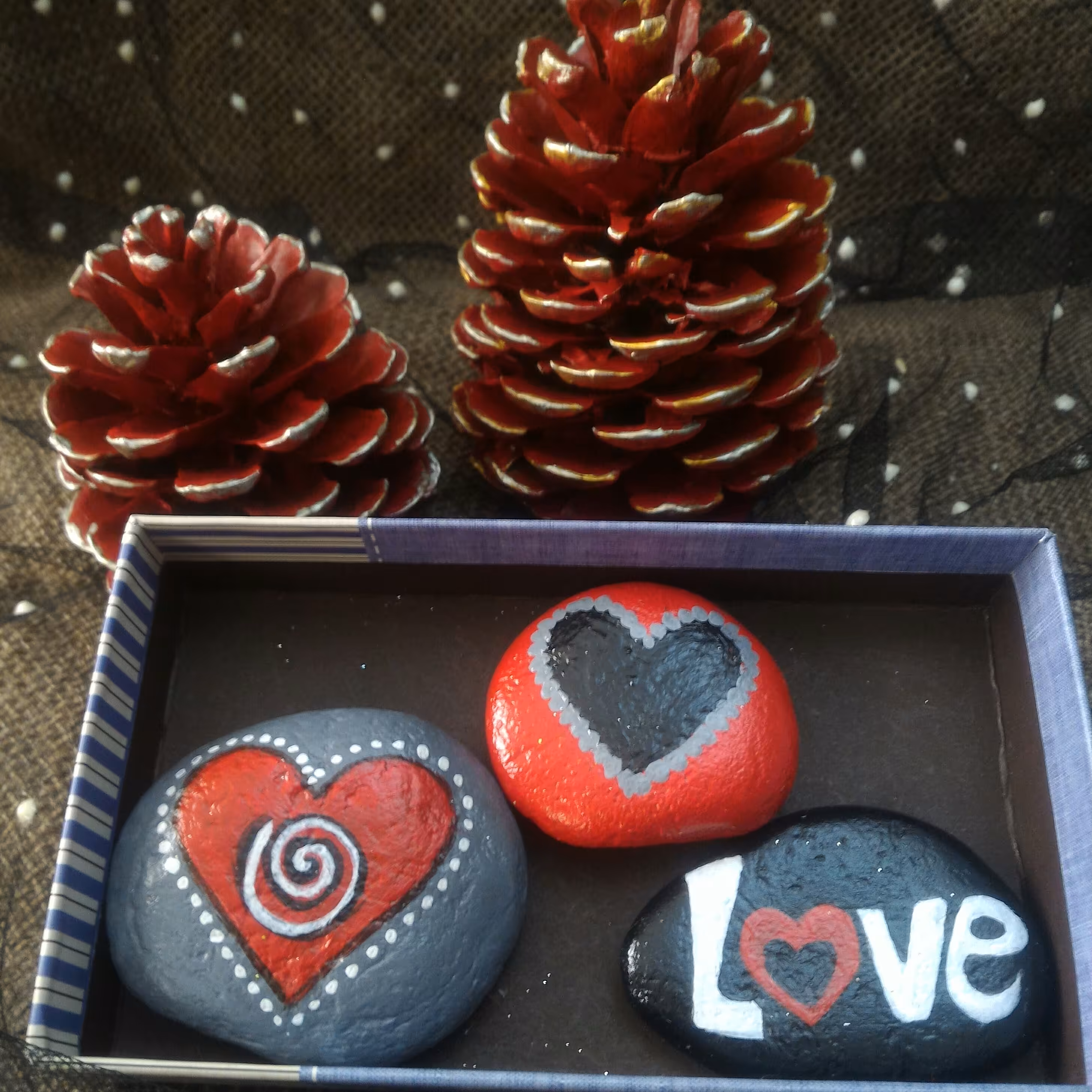 سنگ نقاشی شده باتکنیک اکرولیک