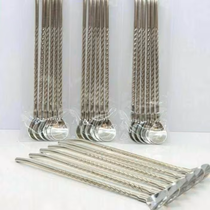 قاشق نی داراستیل پیچ.                                                                                 