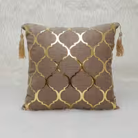 کوسن مربع 40در40 مخمل نسکافه ای و چرم طلایی آینه ای براق کد 101