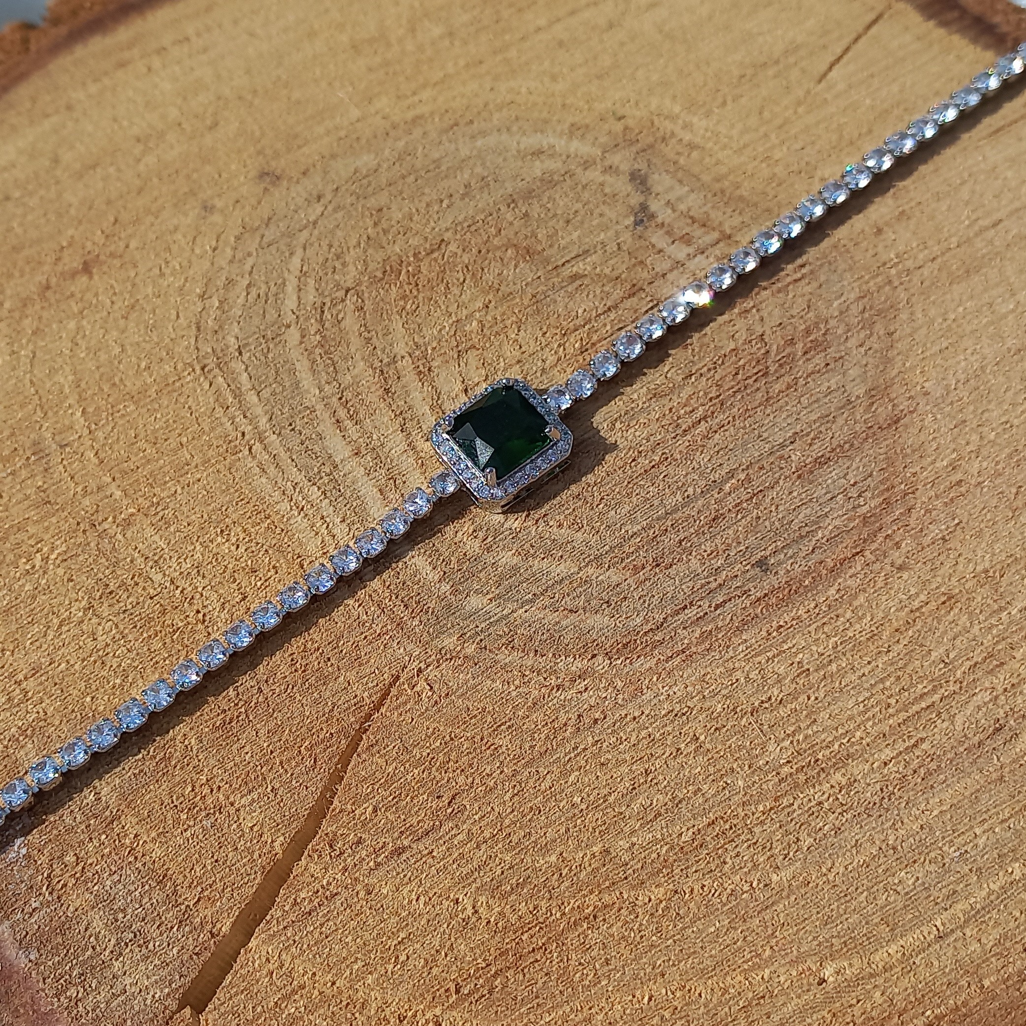 دست بند تمام نگین