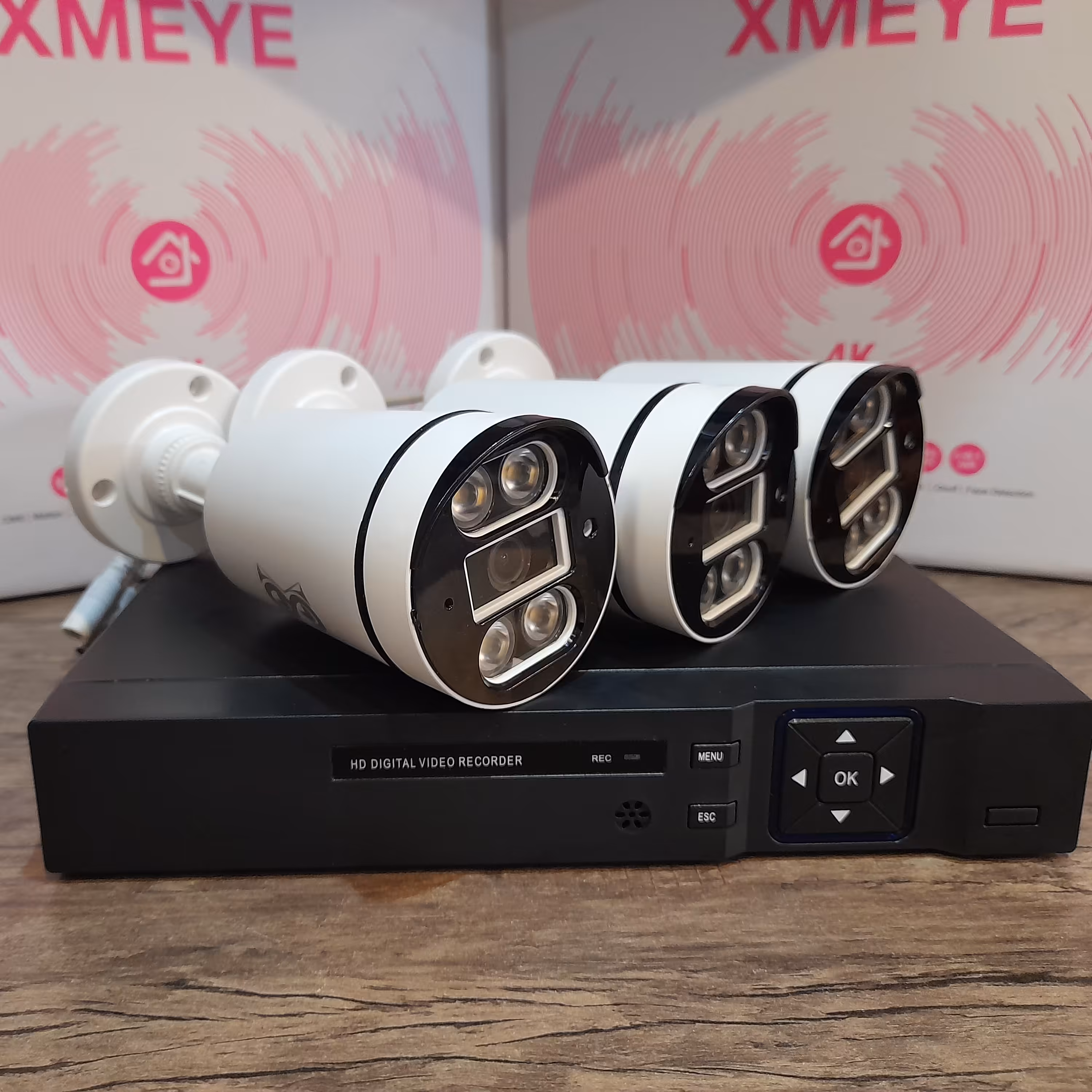 پک  دوربین مداربسته 3 عدد بالت دید در شب رنگی فول اچ دی