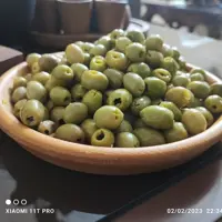 زیتون بدون هسته متوسط(پس کرایه)