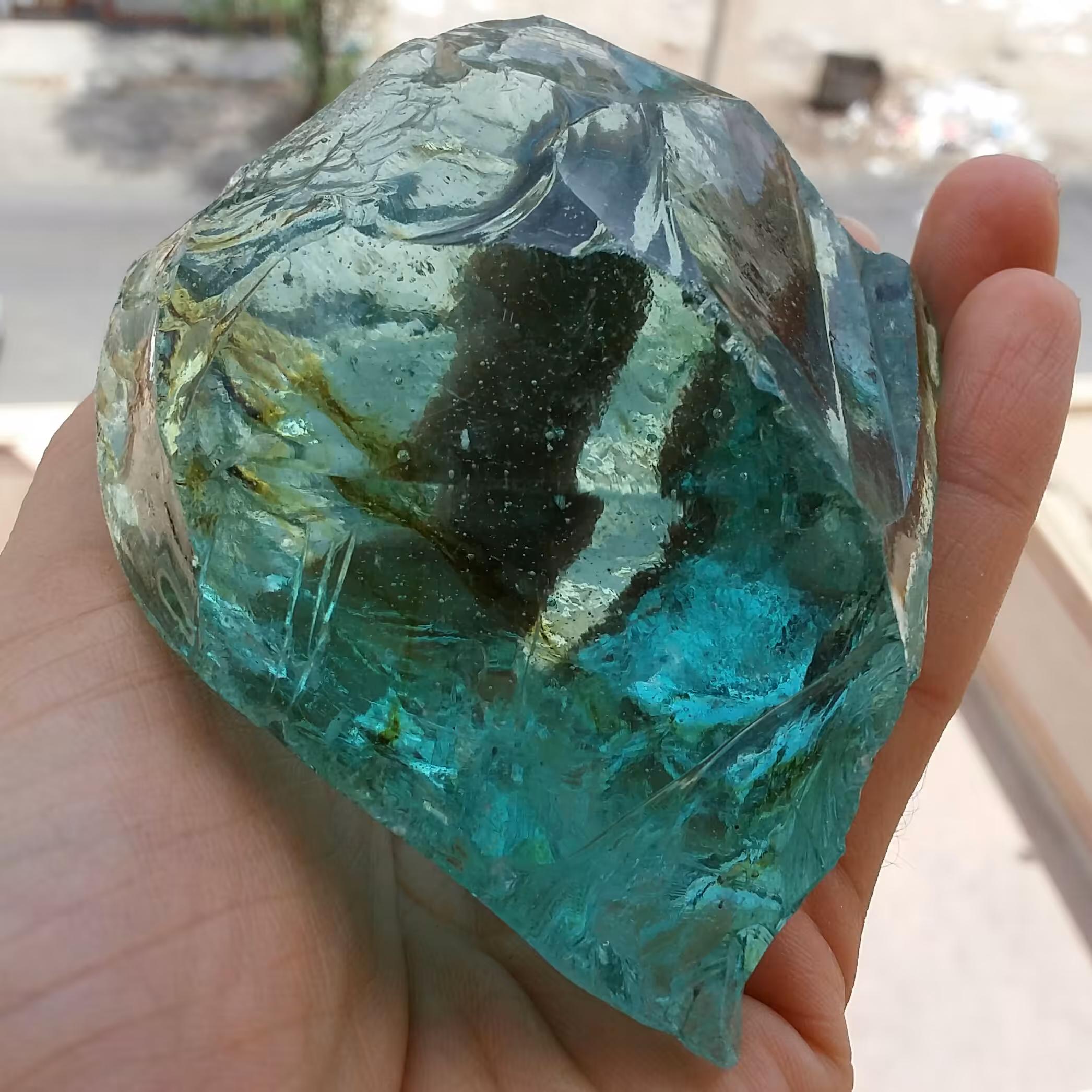 سنگ راف خام غووولپیکر آبسیدین سبز آبی اصل محشر صد در صد طبیعی شاهکارر خلقت
با قابلیت ساخت چندین نگین فوق العاده زیبا