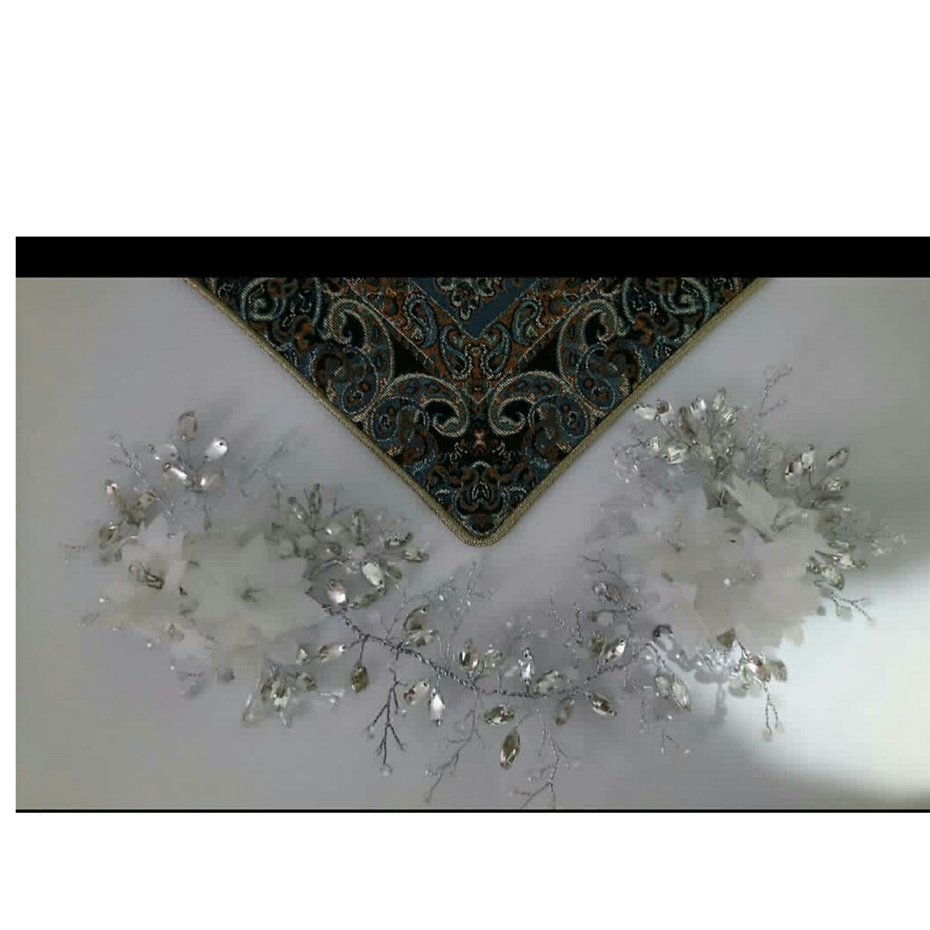 ریسه بلند گلدار پارچه ای دو طرفه با سنگ اصل  کریستال 