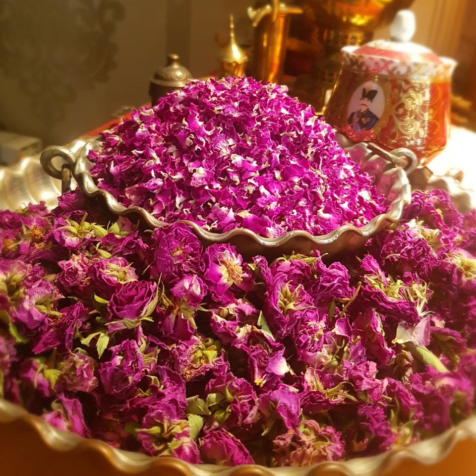 گلبرگ خشک گل محمدی (500گرم) سایه خشک درجه ممتاز  خرید مستقیم بدون واسطه