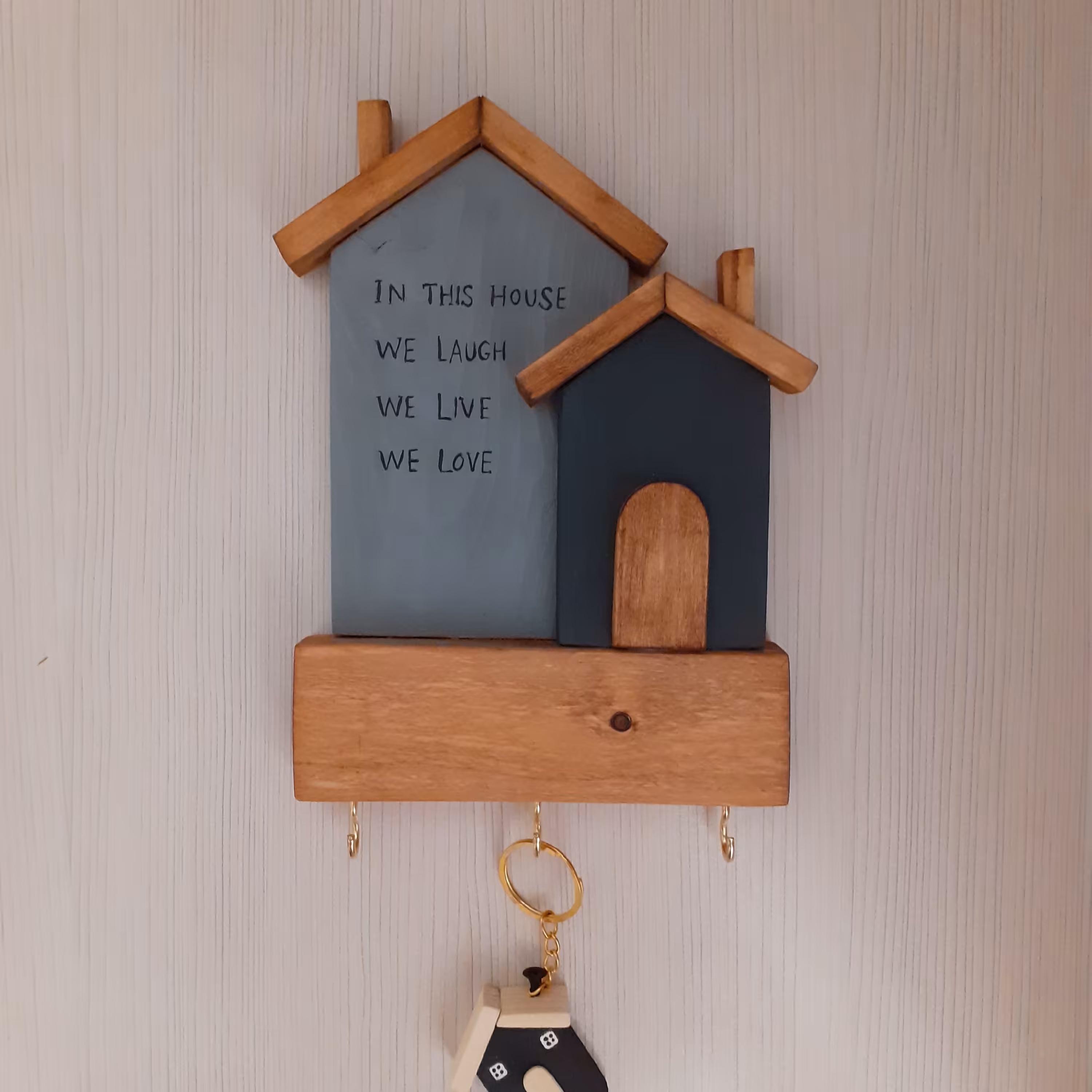 جاکلیدی چوبی سفید و طوسی 