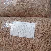 رشته پلویی تفت داده درجه یک با آرد گندم دیم  دربسته های یک کیلویی 