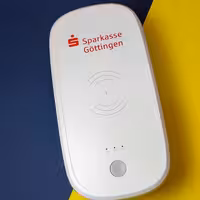 دستگاه ضدعفونی کننده و شارژ وایرلس گوشی 