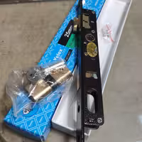 قفل و مغزی درب آهنی 2.5 سانتی برنجی