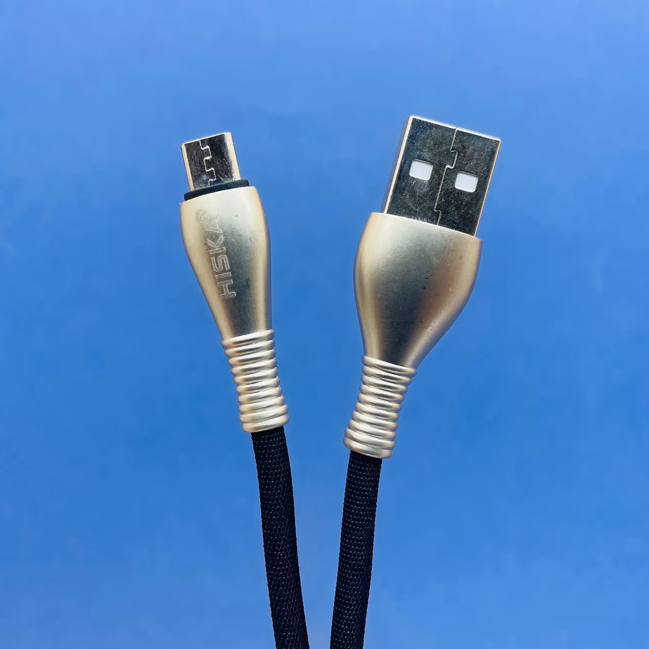کابل شارژ هیسکا مدل HISKA CA94 روکش برزنتی ( اندرویدی )