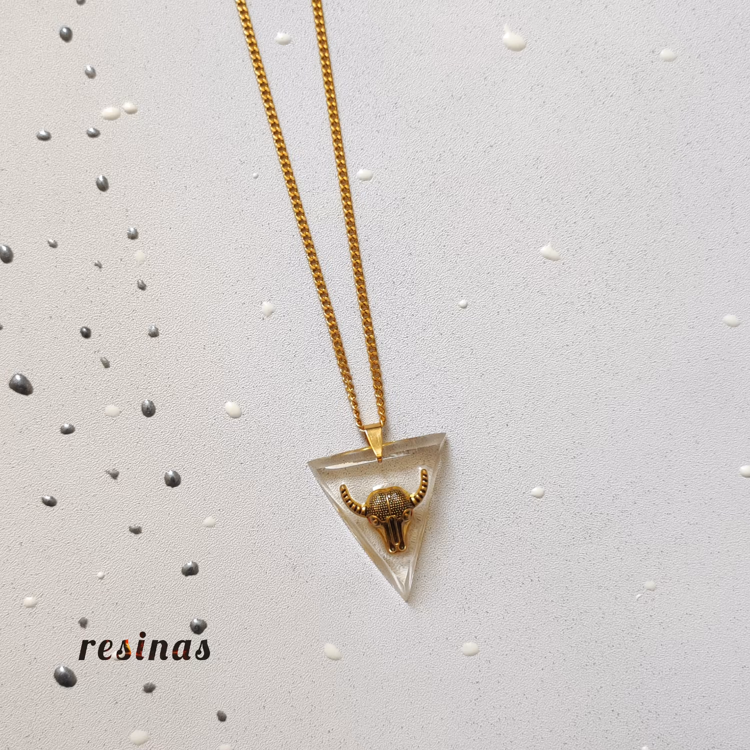 گردنبند پسرانه گاو وحشی با زنجیر کارتیر تراش خورده رنگ ثابت 